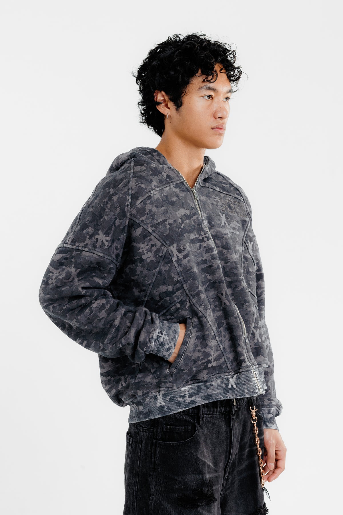 V1 ORG XIII ZIP UP (BLACK CAMO)