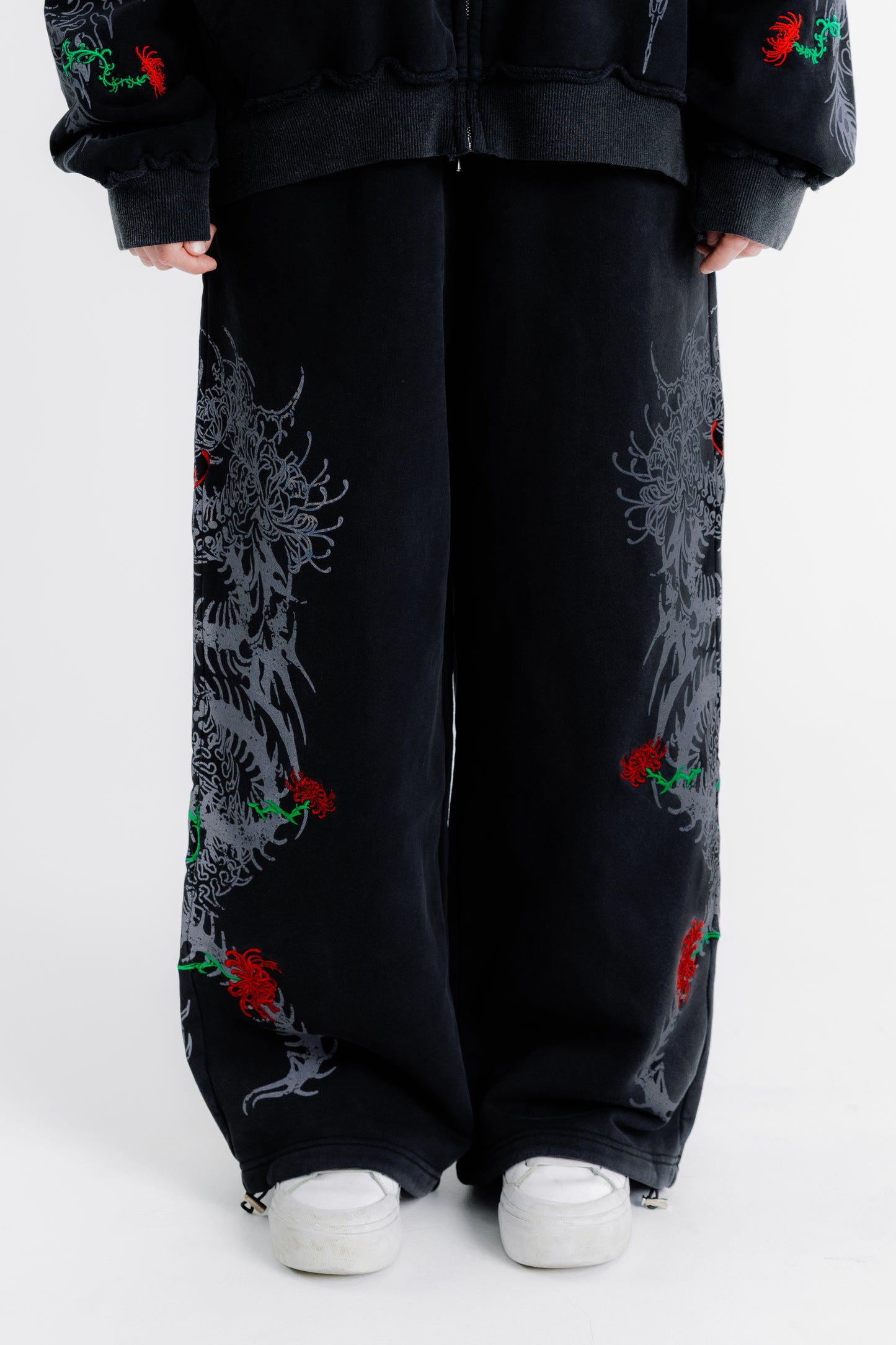 SPIDER LILY CENTIPEDE SWEATS