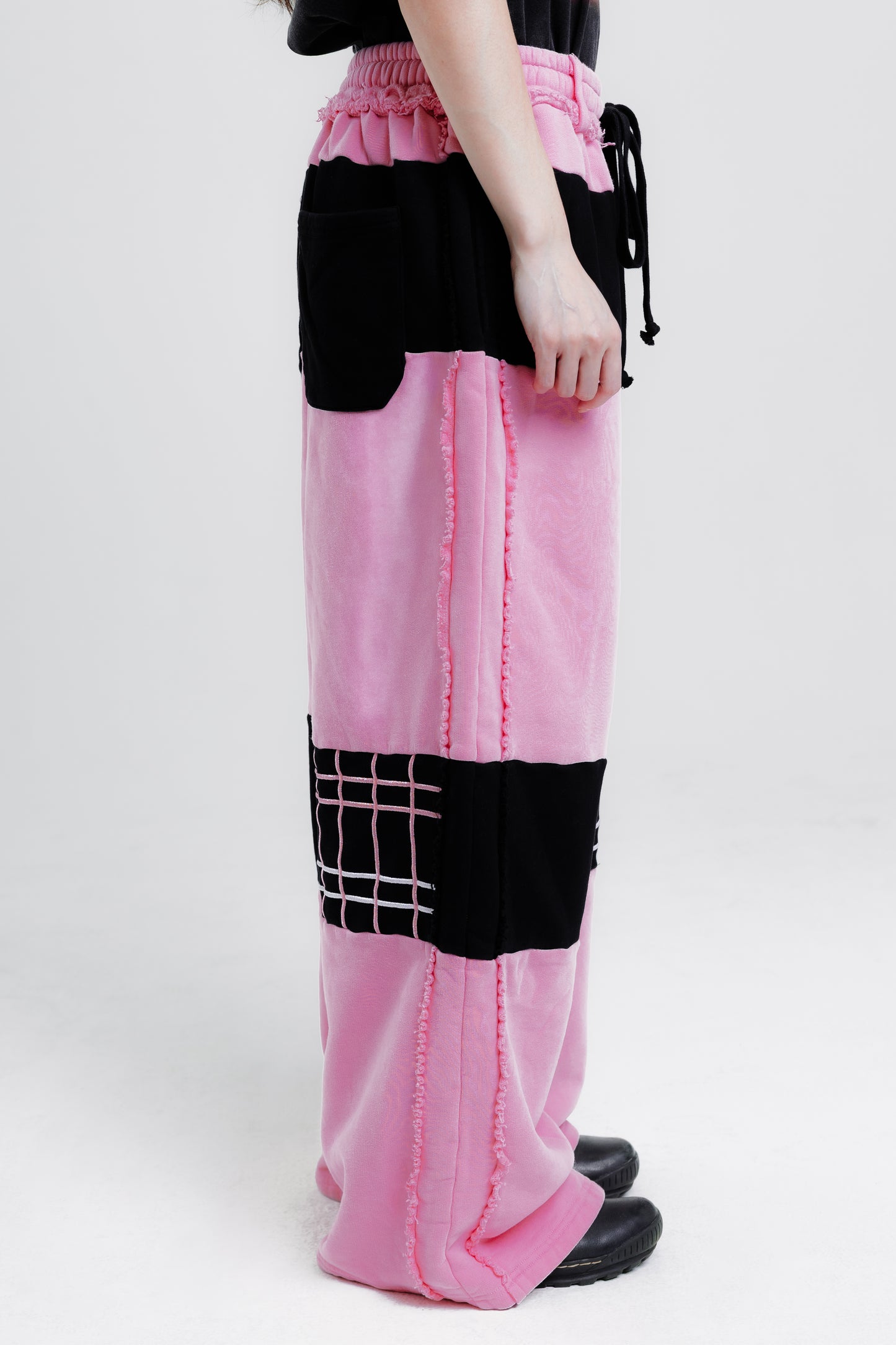 PRINCESS OF HEART SWEATS