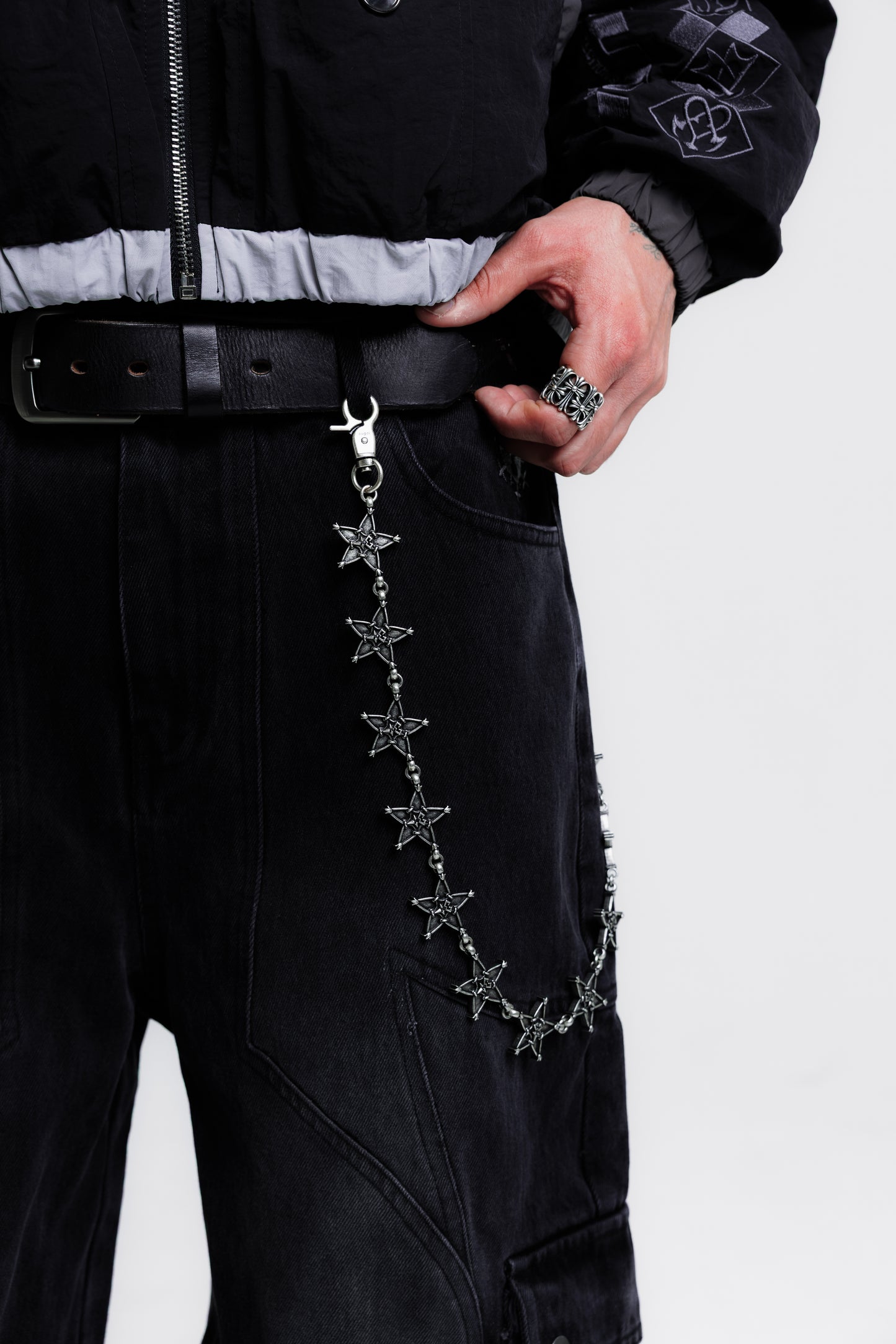 WAYFINDER WALLET CHAIN