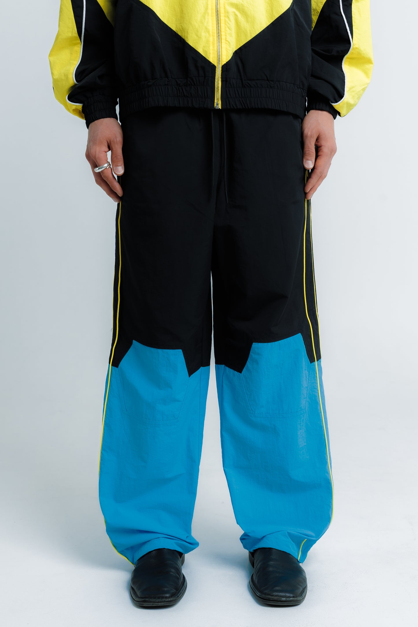 [PREORDER] INV TRACK SWEATS