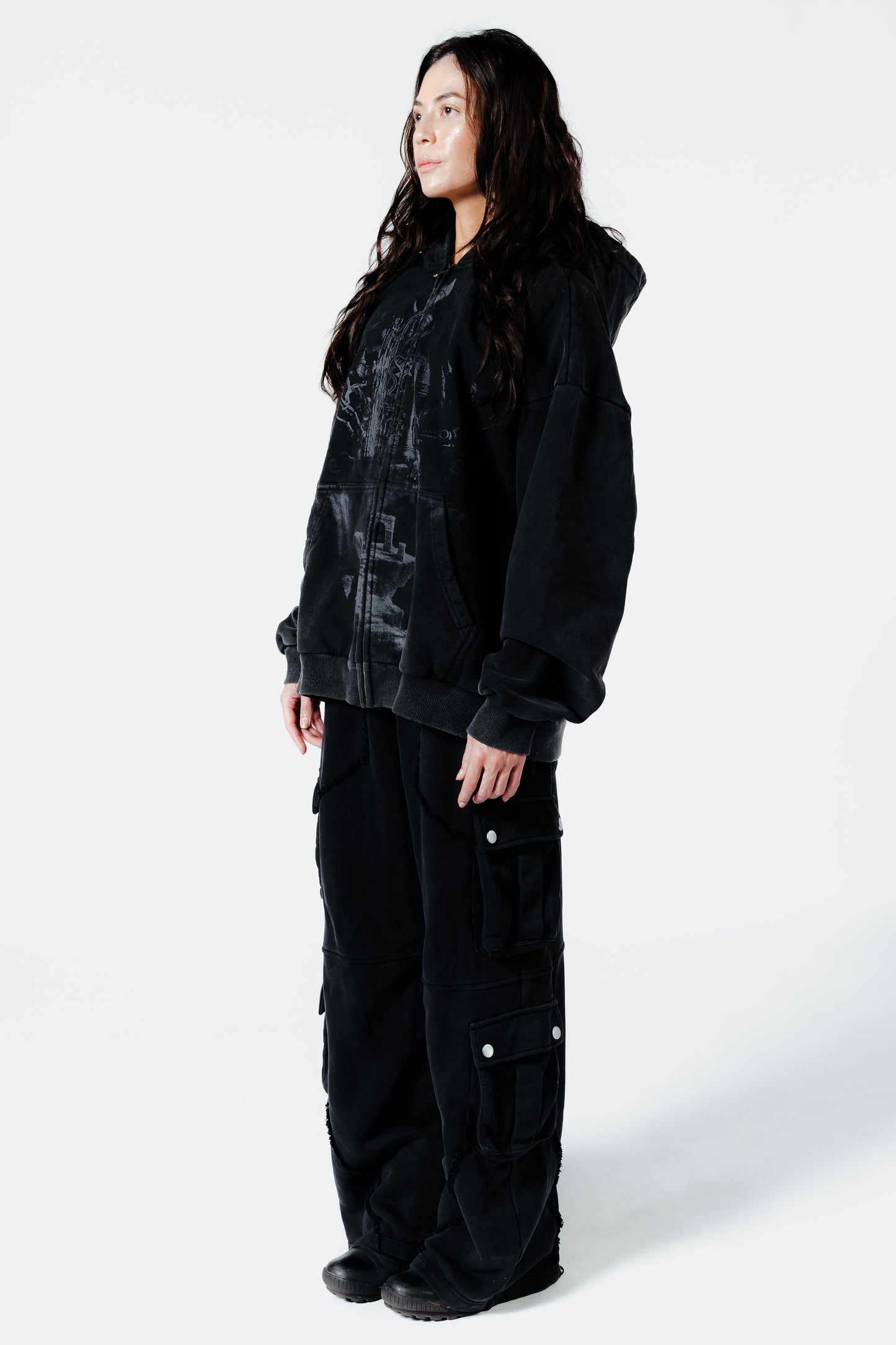 HB CASTLE ZIP UP