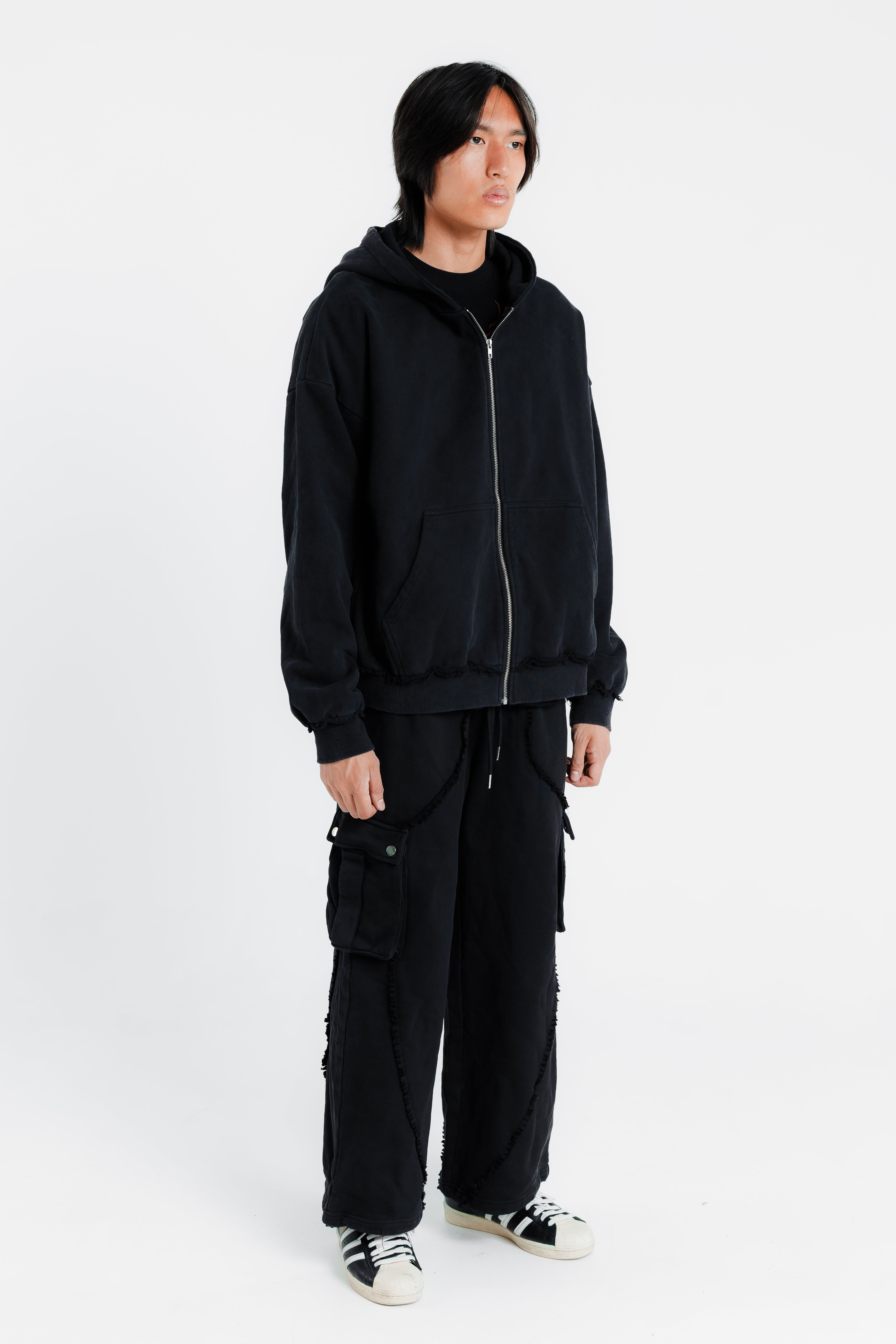 PREORDER] HEARTLESS ZIP UP – Sugoi