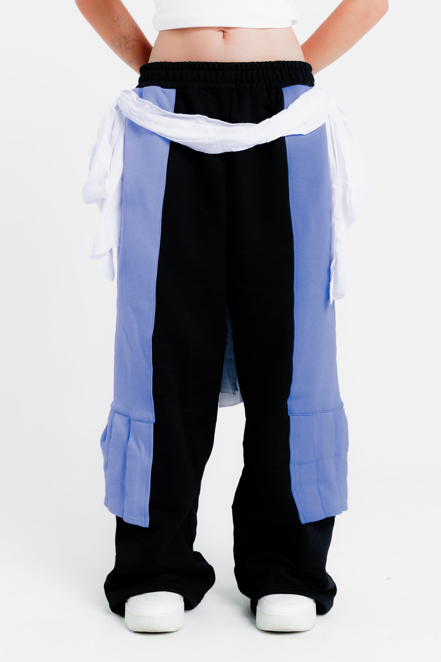 KEY MASTER SWEATS