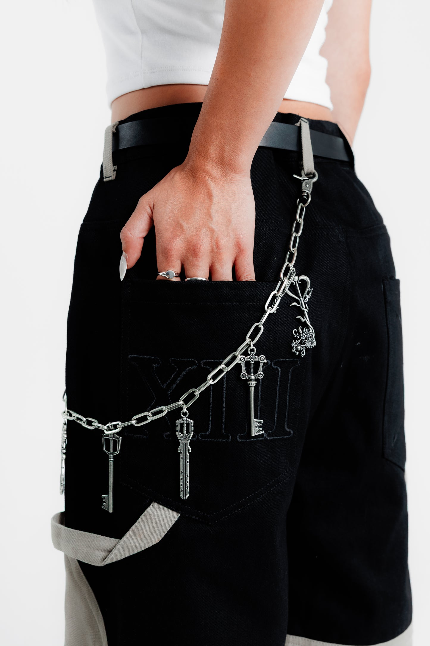 7 KEYS WALLET CHAIN